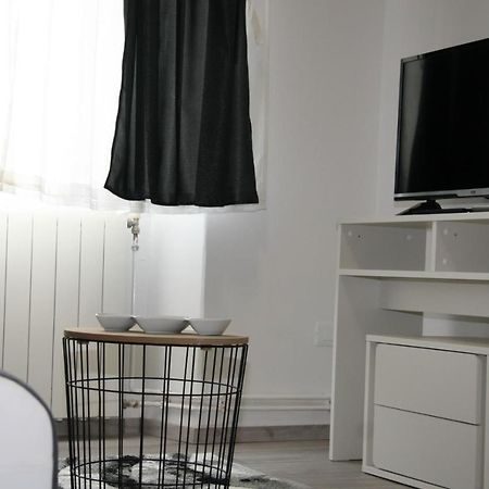 Stylish Apartment In City Center Pula Exterior foto