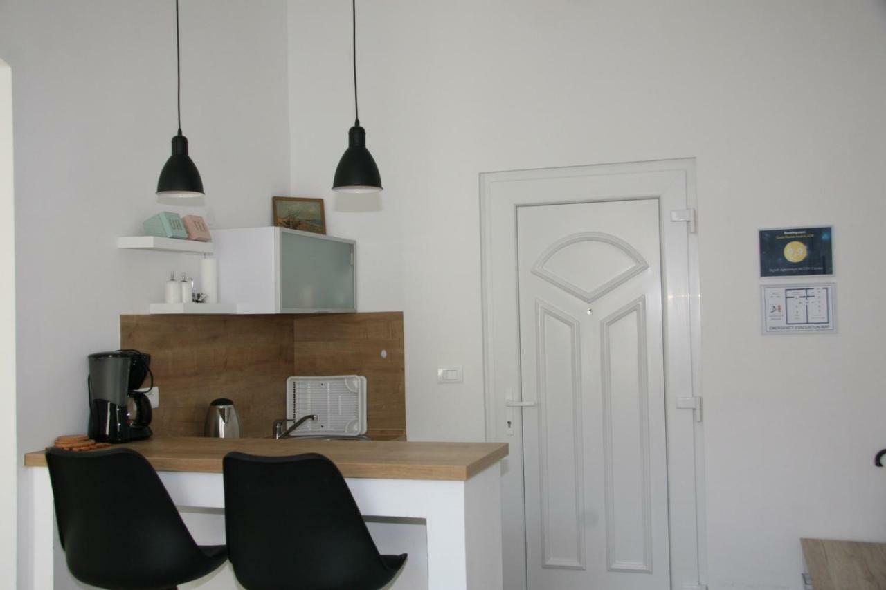 Stylish Apartment In City Center Pula Exterior foto