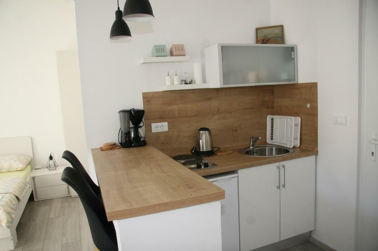 Stylish Apartment In City Center Pula Exterior foto