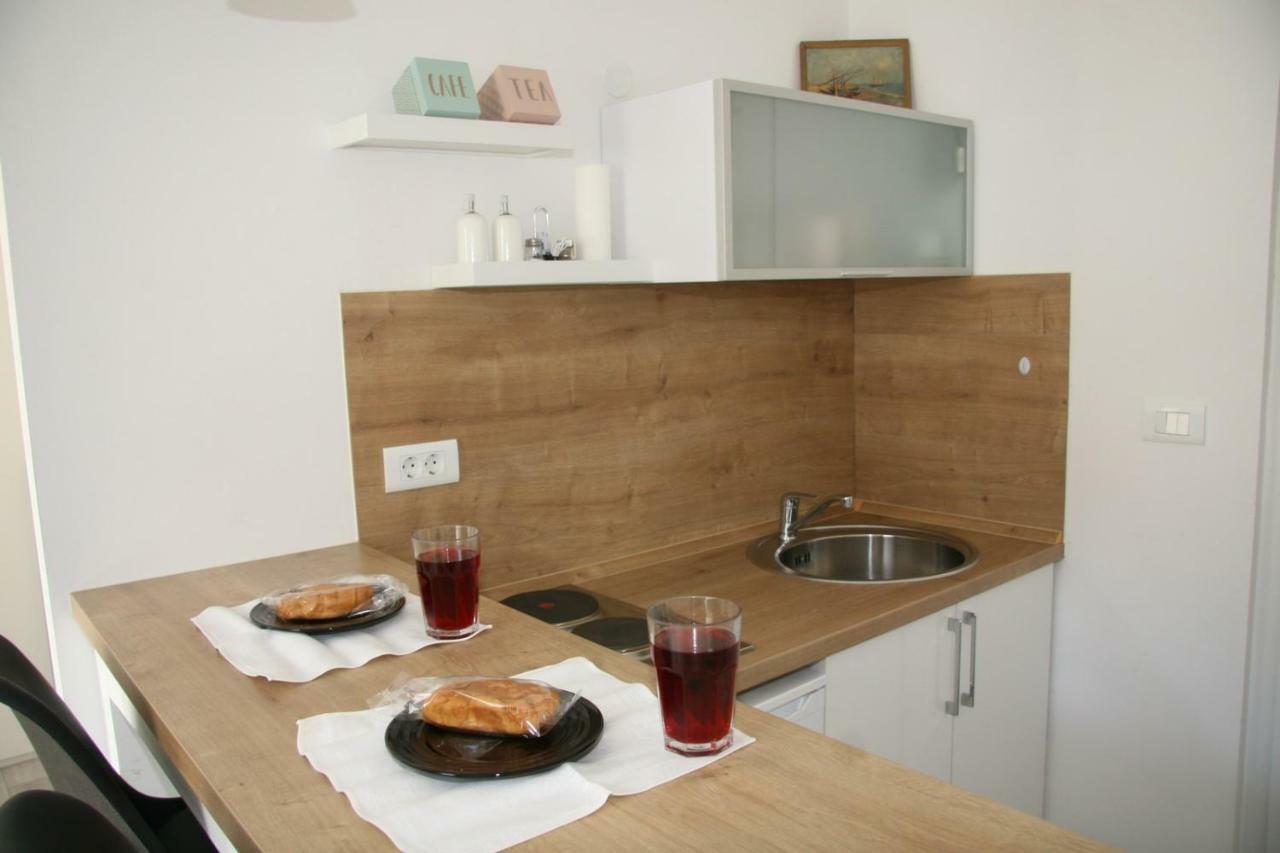 Stylish Apartment In City Center Pula Exterior foto
