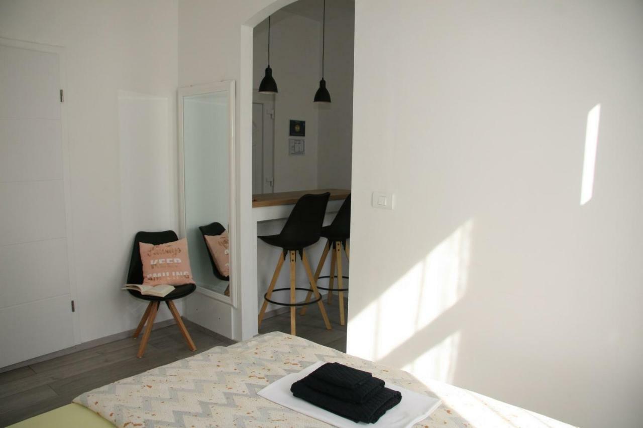 Stylish Apartment In City Center Pula Exterior foto